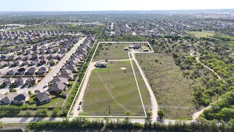 Single Family Residence in Cibolo TX 475 Dean RD.jpg