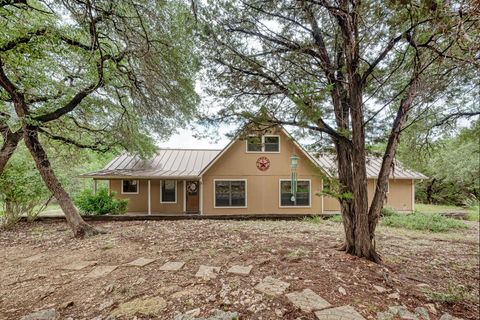 Single Family Residence in Canyon Lake TX 5093 Chimney Rock.jpg