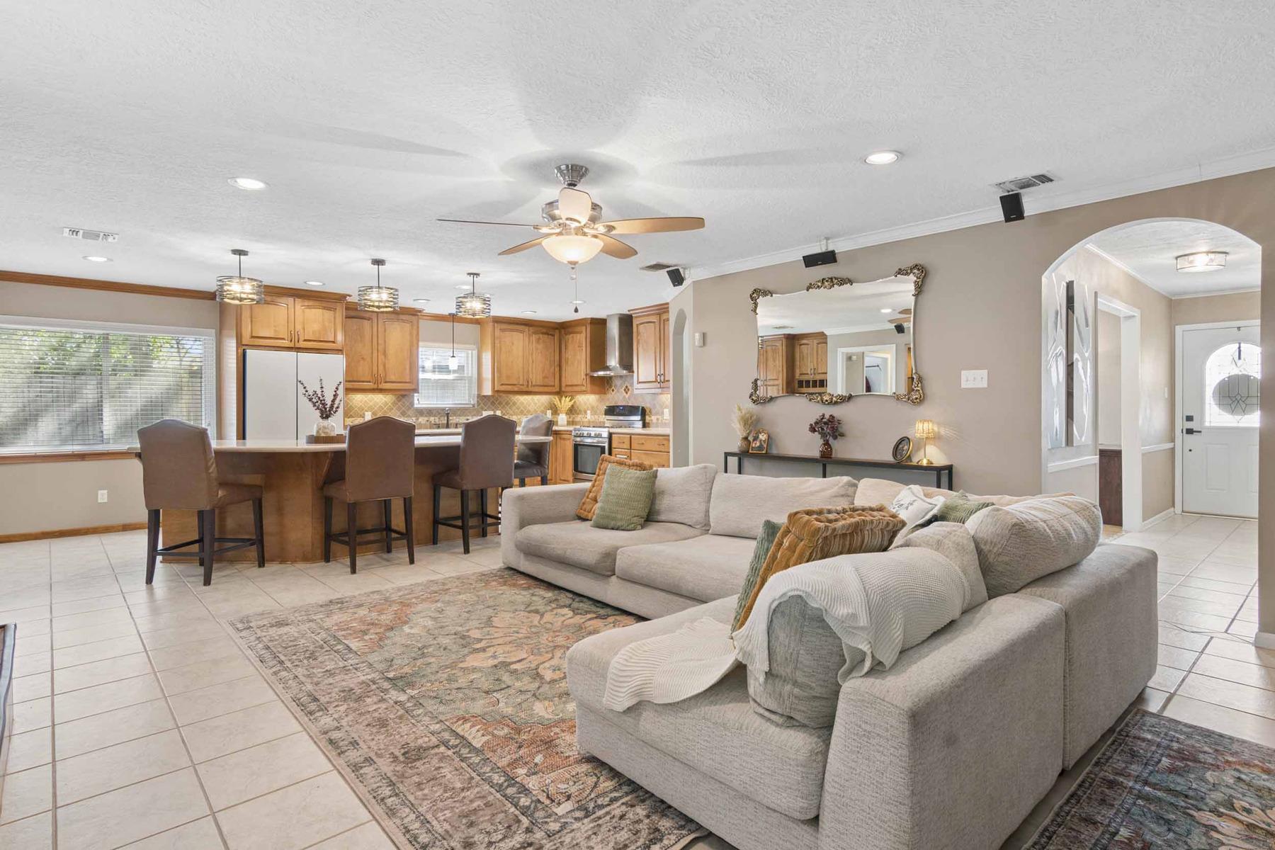 2418 Lufkin Ln, Deer Park, TX 77536 photo