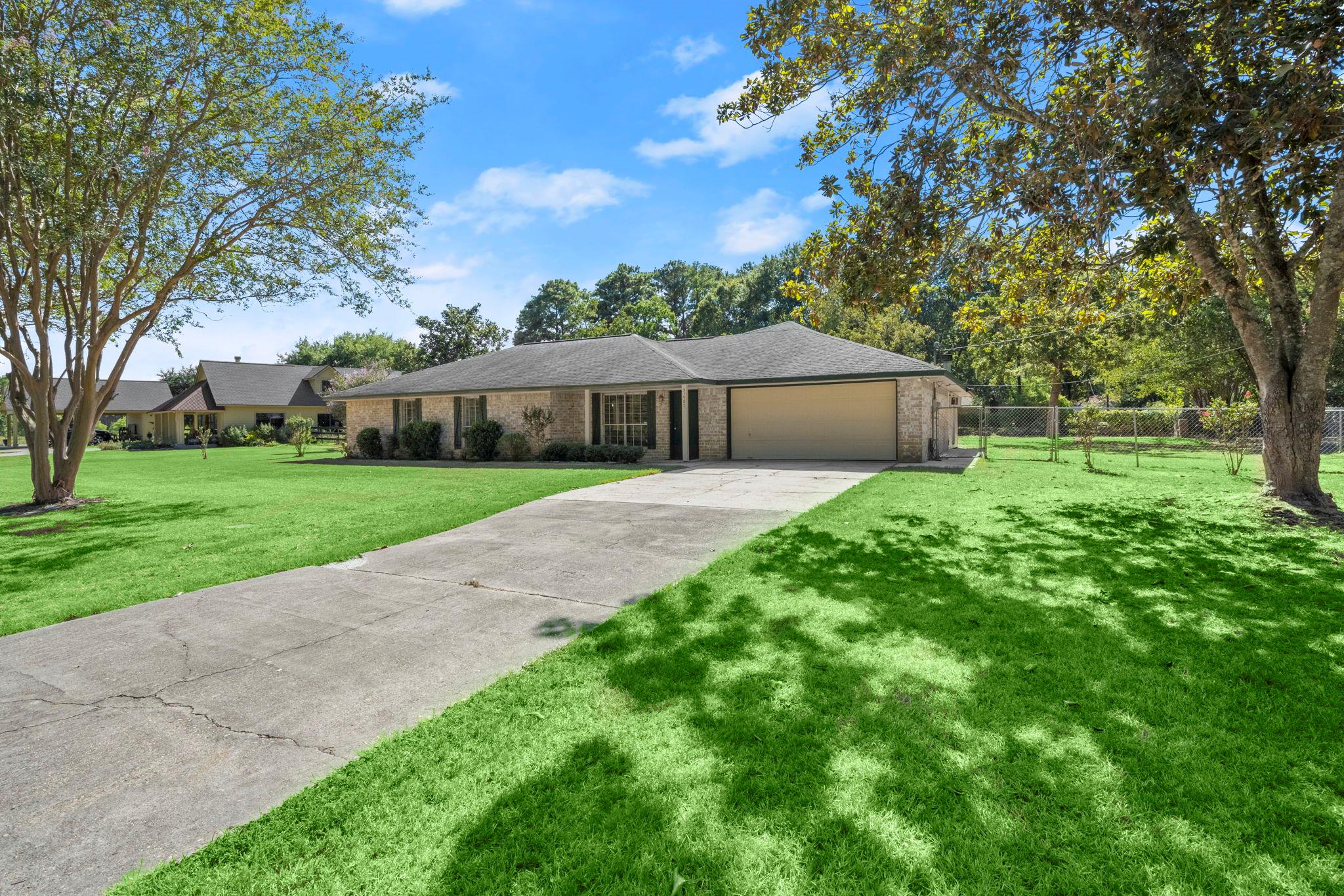 31707 Oak Xing, Magnolia, TX 77355 photo