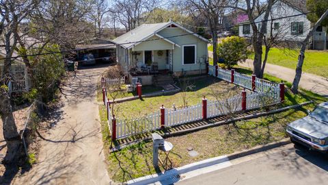 Single Family Residence in Austin TX 2811 E 22nd ST.jpg