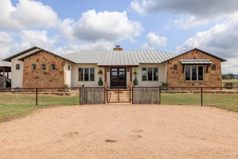 Single Family Residence in Fredericksburg TX 5686 Ranch Road 1631 RD.jpg