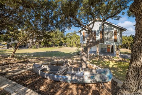 Single Family Residence in Canyon Lake TX 693 Riviera DR.jpg