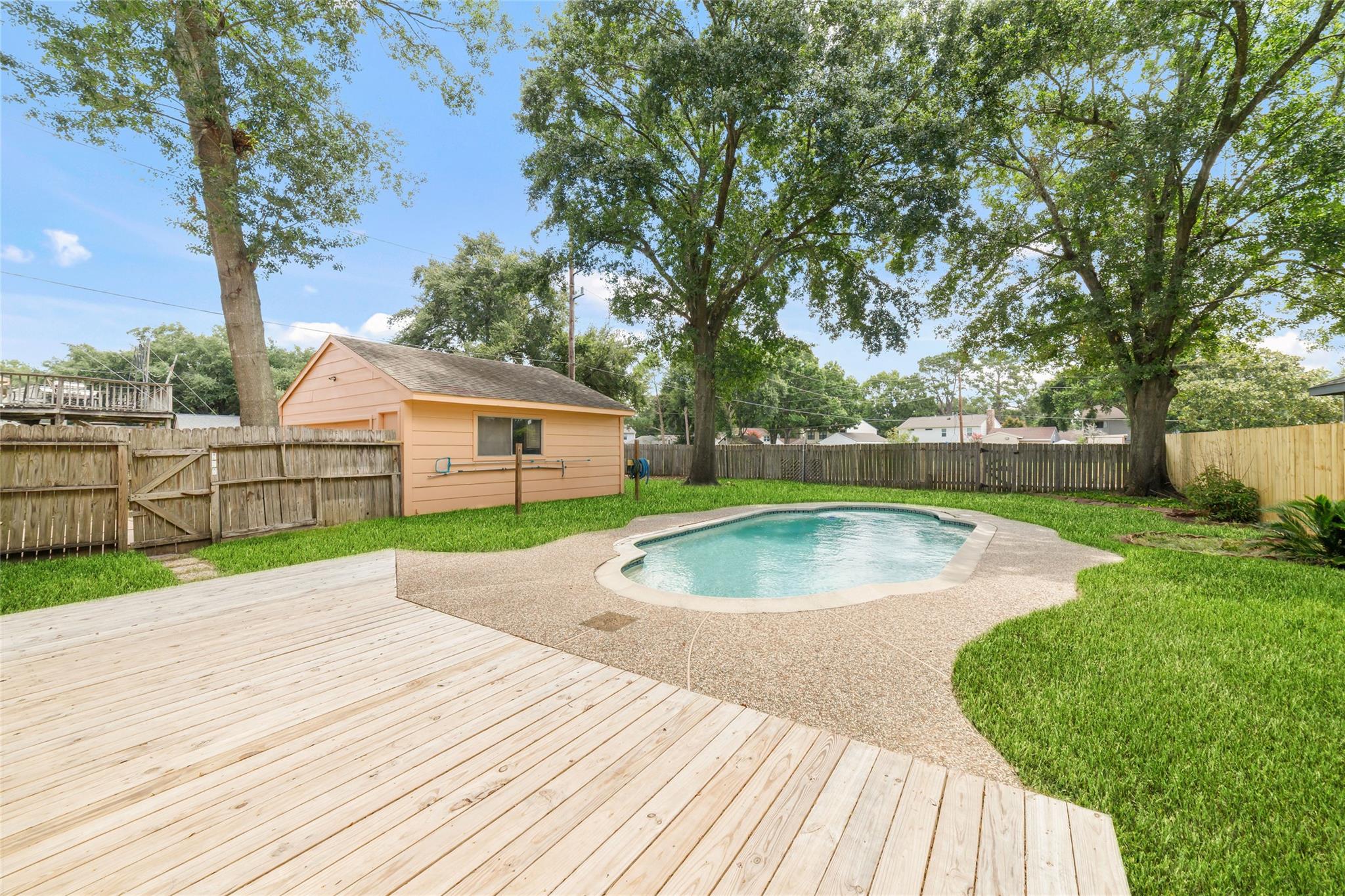 8406 Pine Falls Dr, Houston, TX 77095 photo