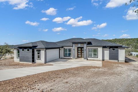 Single Family Residence in Mico TX 257 PR 2774 34.jpg