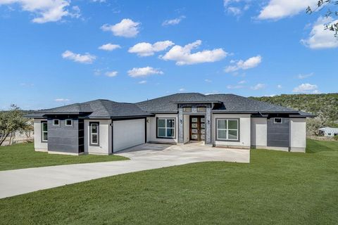 Single Family Residence in Mico TX 257 PR 2774 1.jpg