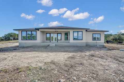 Single Family Residence in Mico TX 257 PR 2774 36.jpg