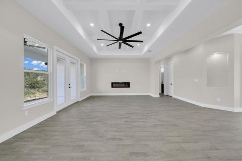 Single Family Residence in Mico TX 257 PR 2774 9.jpg