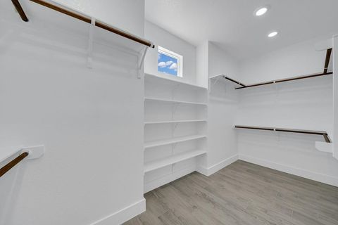 Single Family Residence in Mico TX 257 PR 2774 24.jpg