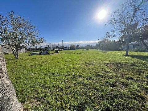  in Aransas Pass TX 1117 & 1125 Arch ST.jpg