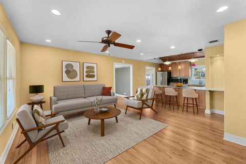 Single Family Residence in Austin TX 1502 Karen Ave.jpg