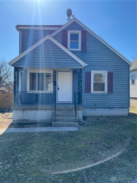 Single Family Residence in Dayton OH 250 Parkwood Drive.jpg