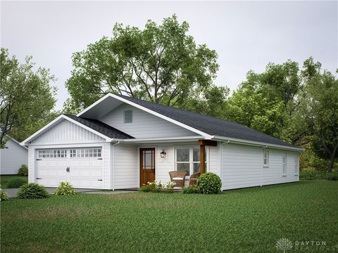 Single Family Residence in Carlisle OH 122 Arthur Avenue 3.jpg