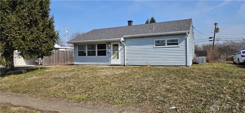 Single Family Residence in Kettering OH 2412 Edenhill Avenue.jpg