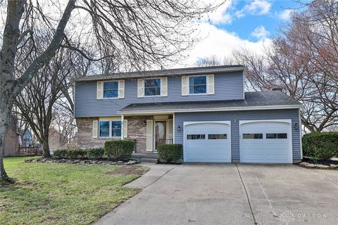 Single Family Residence in Beavercreek OH 2495 Kewanna Lane.jpg