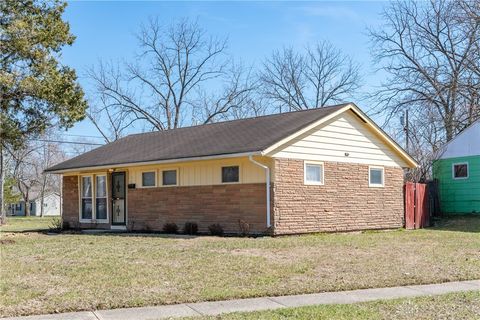Single Family Residence in Dayton OH 1310 Honeybee Drive.jpg