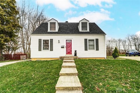 Single Family Residence in Dayton OH 2247 Farmside Drive.jpg