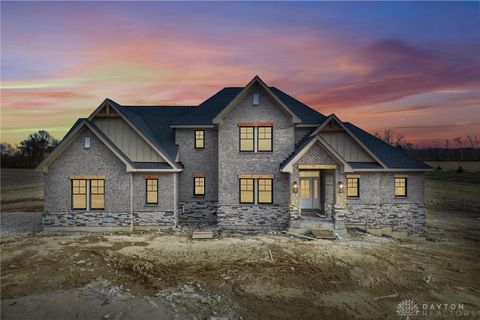 Single Family Residence in Chester Twp OH 52 Maple Point Court.jpg