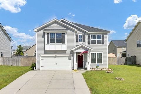 Single Family Residence in Summerville SC 613 Ravens Wood Road.jpg