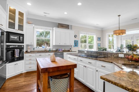 Single Family Residence in Sullivans Island SC 3013 Middle Street 9.jpg