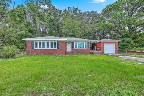 Single Family Residence in Walterboro SC 1482 Bells Highway.jpg