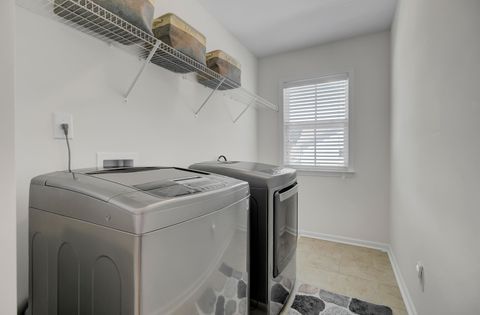 Single Family Residence in Summerville SC 317 Whispering Breeze Lane 35.jpg