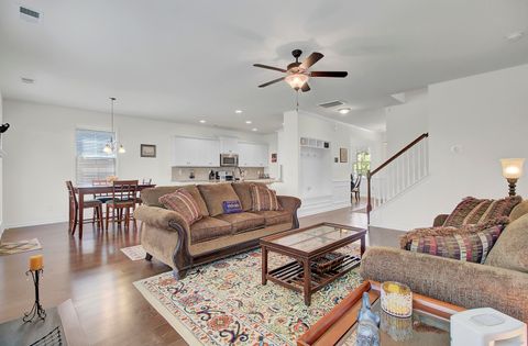 Single Family Residence in Summerville SC 317 Whispering Breeze Lane 7.jpg