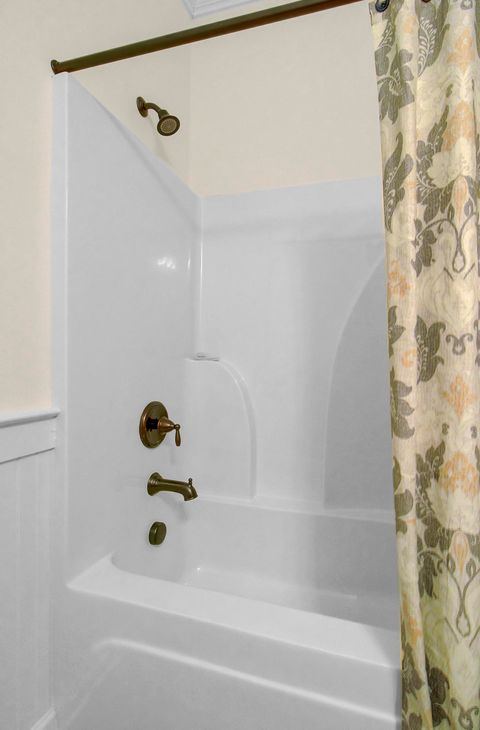 Single Family Residence in Summerville SC 317 Whispering Breeze Lane 17.jpg