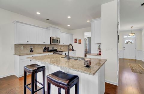 Single Family Residence in Summerville SC 317 Whispering Breeze Lane 8.jpg