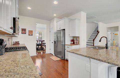 Single Family Residence in Summerville SC 317 Whispering Breeze Lane 11.jpg