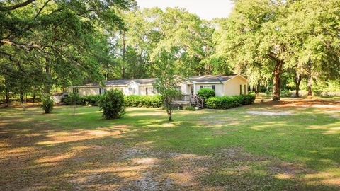 Manufactured Home in Cottageville SC 6168 Red Oak Road.jpg