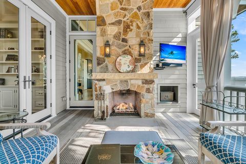 Single Family Residence in Kiawah Island SC 212 Chinaberry Lane 20.jpg