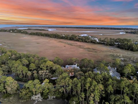 Single Family Residence in Kiawah Island SC 212 Chinaberry Lane 7.jpg