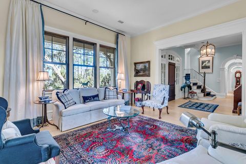 Single Family Residence in Kiawah Island SC 212 Chinaberry Lane 14.jpg