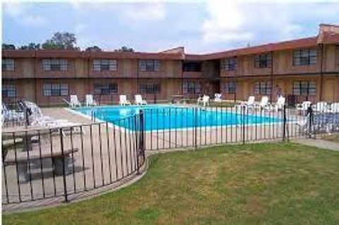 Condominium in North Charleston SC 6601 Dorchester Road #5.jpg
