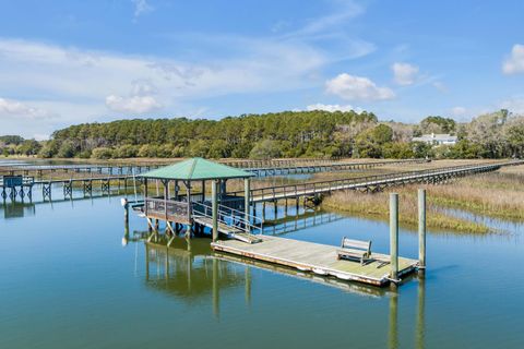 Single Family Residence in Wadmalaw Island SC 1988 Long Creek Road.jpg