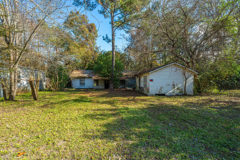 in North Charleston SC 4230 Barnwell Avenue.jpg