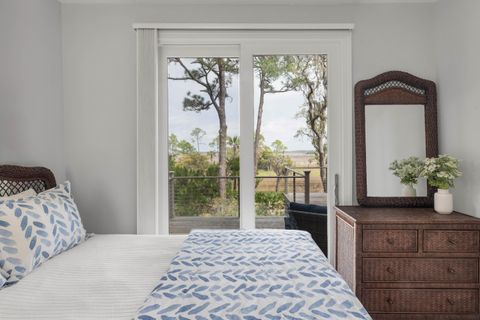 Single Family Residence in Kiawah Island SC 37 Marsh Edge Ln 22.jpg