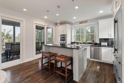 Single Family Residence in Kiawah Island SC 37 Marsh Edge Ln 13.jpg