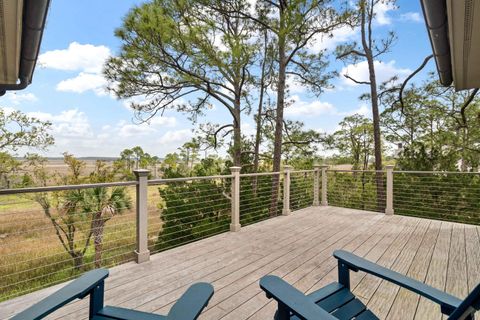 Single Family Residence in Kiawah Island SC 37 Marsh Edge Ln 37.jpg