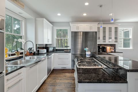 Single Family Residence in Kiawah Island SC 37 Marsh Edge Ln 16.jpg
