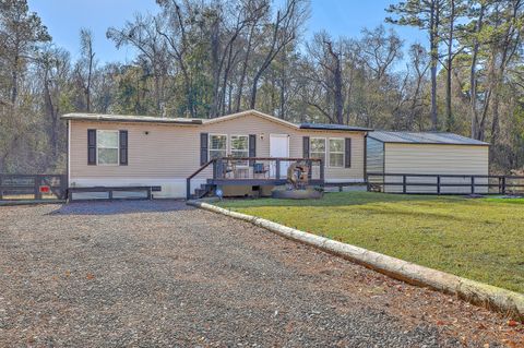 Manufactured Home in Wadmalaw Island SC 6739 Maybank Highway.jpg