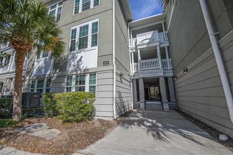 Condominium in Charleston SC 1622 Telfair Way.jpg