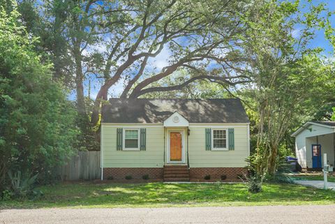 Single Family Residence in North Charleston SC 4810 Parkside Drive.jpg