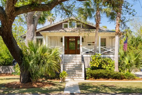 Single Family Residence in Sullivans Island SC 1316 Thompson Ave.jpg