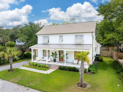 Single Family Residence in Mount Pleasant SC 916 Kincade Drive.jpg