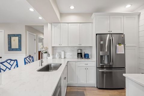 Condominium in Kiawah Island SC 4947 Green Dolphin Way 5.jpg