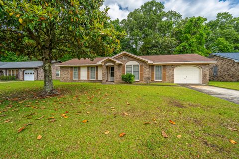 Single Family Residence in North Charleston SC 4328 Cheviot Drive.jpg