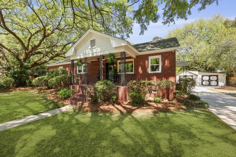 Single Family Residence in Charleston SC 1514 Gardenia Road.jpg