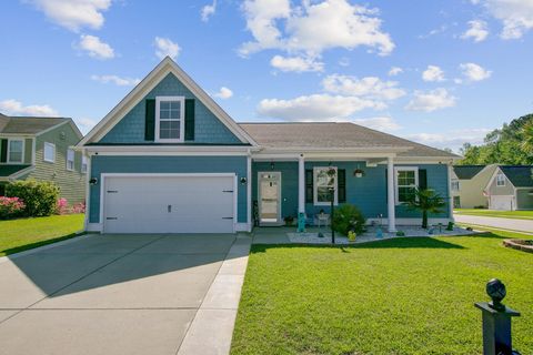 Single Family Residence in North Charleston SC 3801 Canary Court.jpg